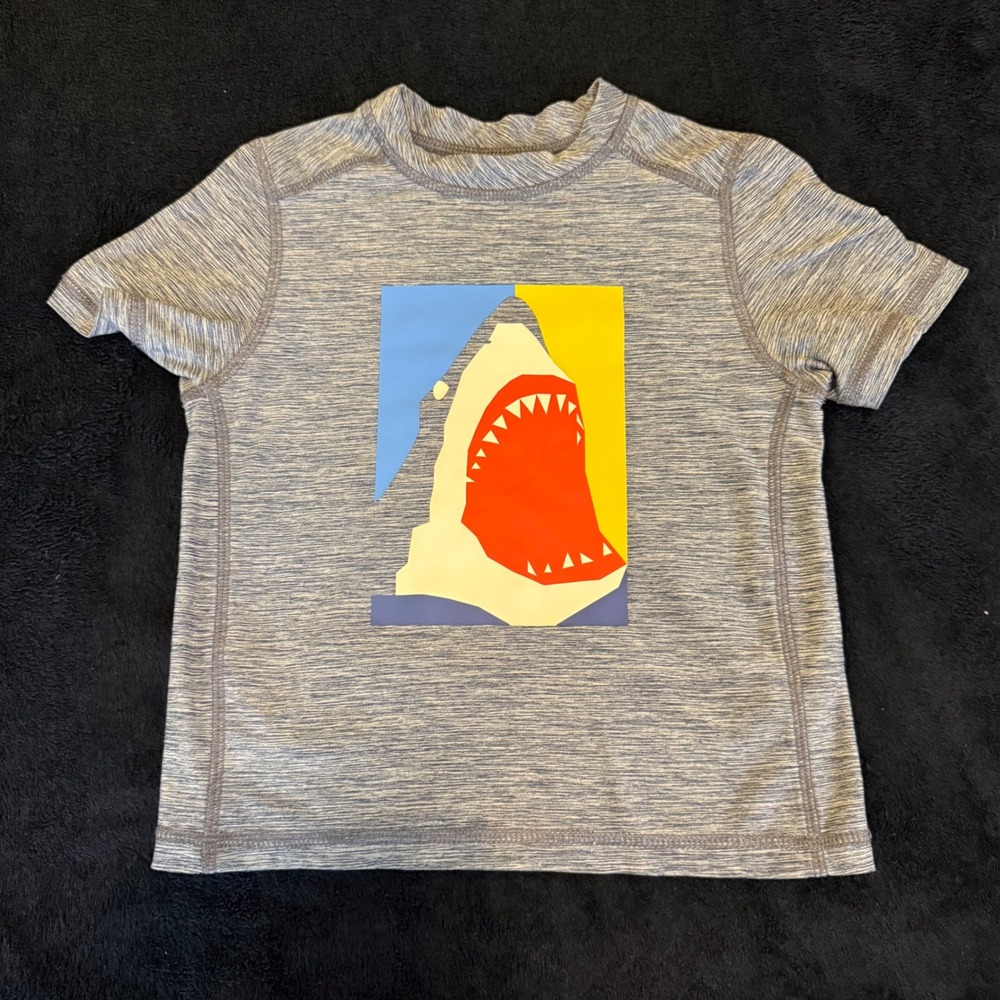 Hanna Andersson Boys Blue Space Dye Shark Graphic Rash Guard Swim‎ Shirt 3T